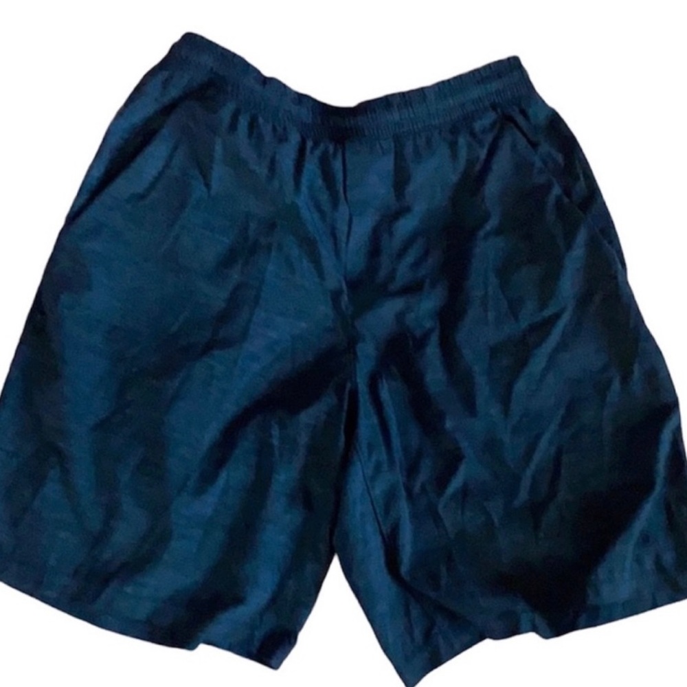 Men’s medium blue Pacebreaker Lululemon 9” shorts. Great shape, like new.